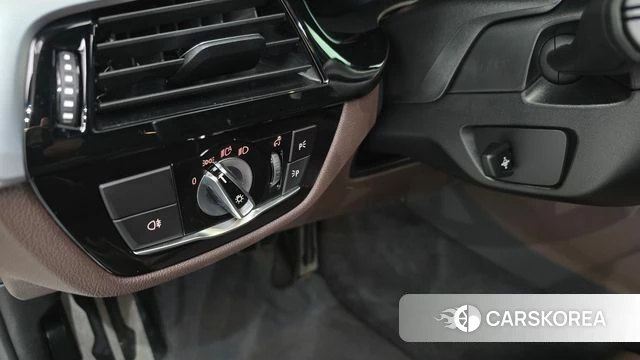 BMW 5 Series (G30) id 4784343 из Кореи 19