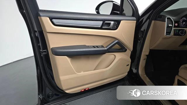 Porsche Cayenne (PO536) id 4266875 из Кореи 19