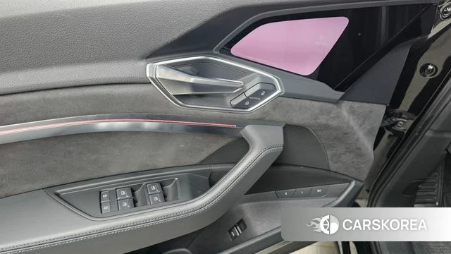Audi e-Tron id 4542660 из Кореи 19