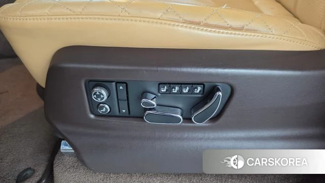 Bentley Bentayga id 4865361 из Кореи 19