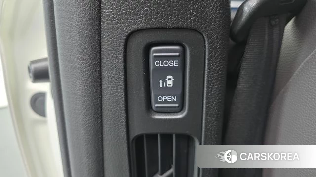 Honda Odyssey id 4459180 из Кореи 19