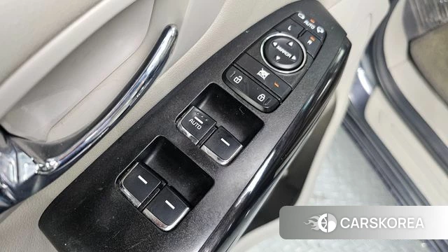 Kia The New Carnival id 4563140 из Кореи 19