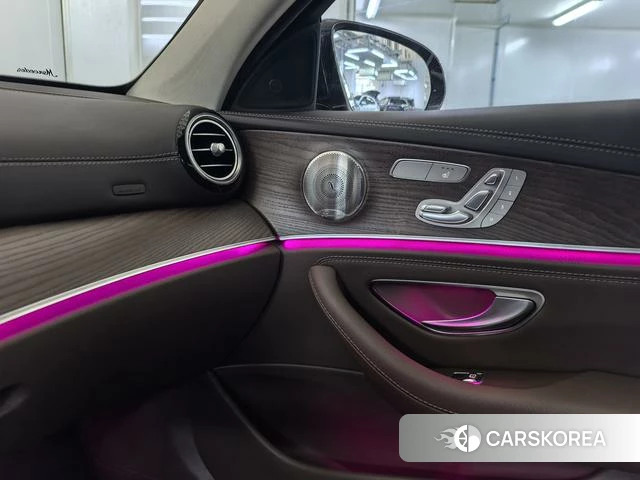 Mercedes-Benz E-class id 3983297 из Китая 19