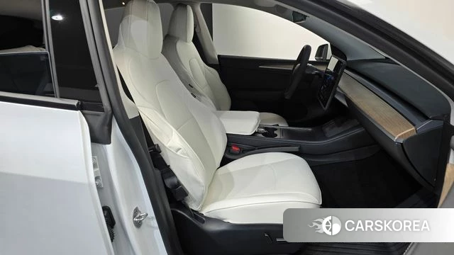 Tesla Model Y id 4414570 из Кореи 19
