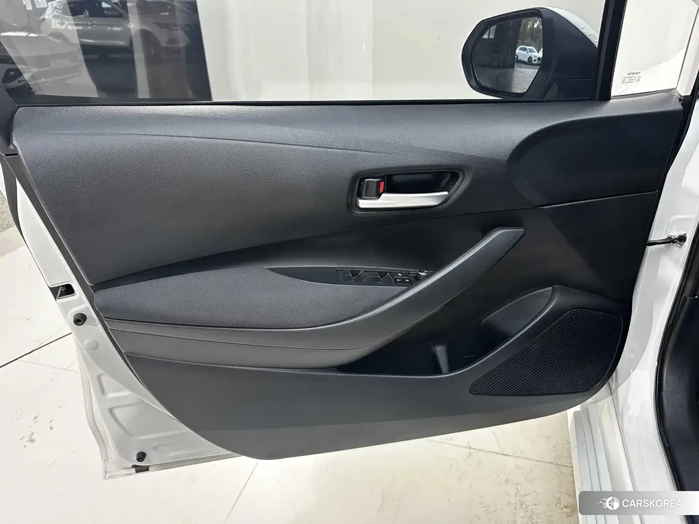 Toyota Corolla id 4653795 из Китая 19