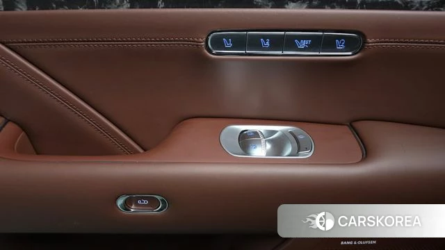 Genesis G90 (RS4) id 4381346 из Кореи 19