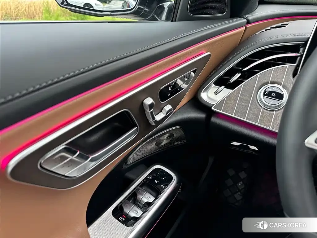 Mercedes-Benz E-Class id 4576744 из Китая 19