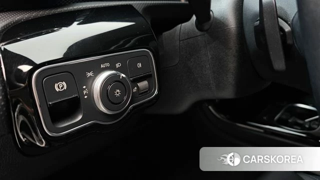Mercedes-Benz A-Class W177 id 4517849 из Кореи 19