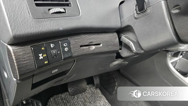 Ssangyong Korando Turismo id 4435618 из Кореи 19