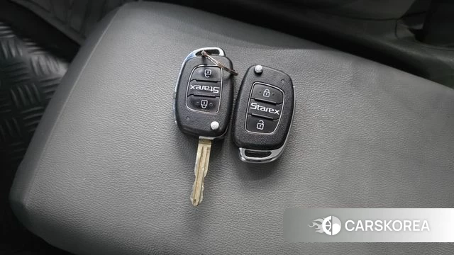 Hyundai The New Grand Starex id 4384328 из Кореи 19