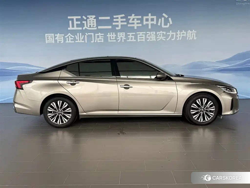 Nissan Altima id 4545991 из Китая 19
