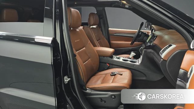 Jeep Grand Cherokee id 4293928 из Кореи 19
