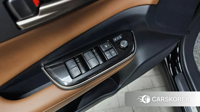 Toyota Crown Crossover id 4321676 из Кореи 19
