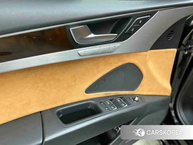Audi A8 id 4208393 из Китая 19