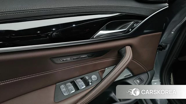 BMW 5 Series (G30) id 4871387 из Кореи 19