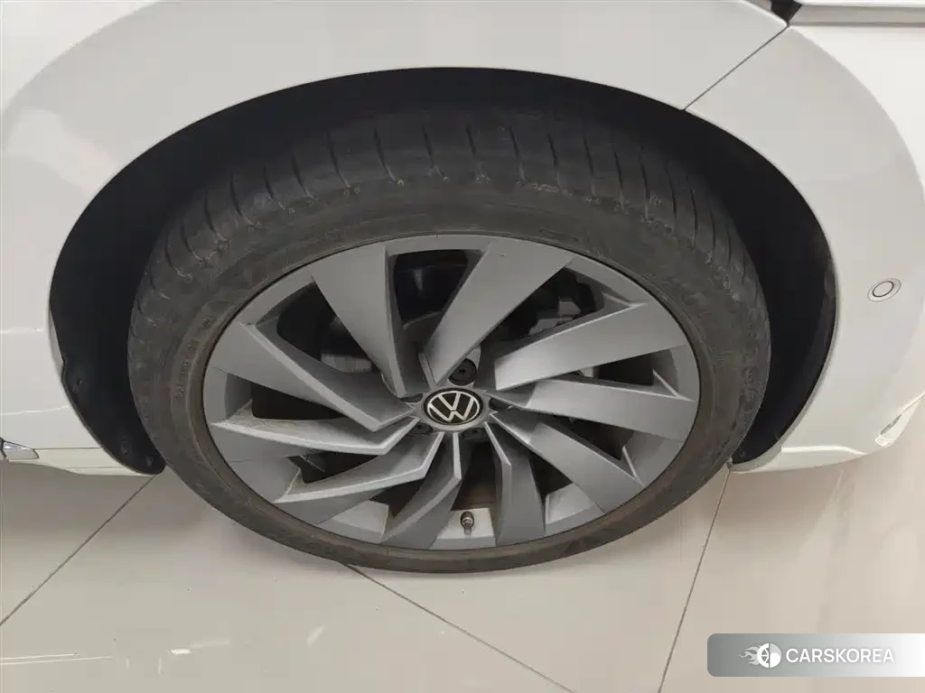 Volkswagen Arteon (CC) id 4600643 из Китая 19