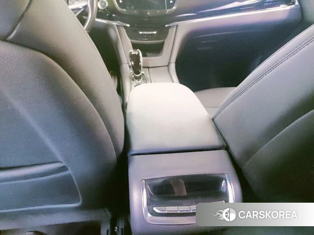 Cadillac XT6 id 3857941 из Китая 19