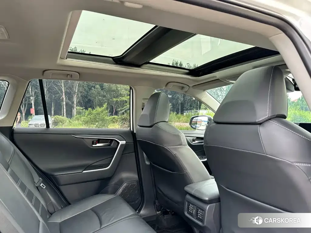 Toyota RAV4 id 4628265 из Китая 19