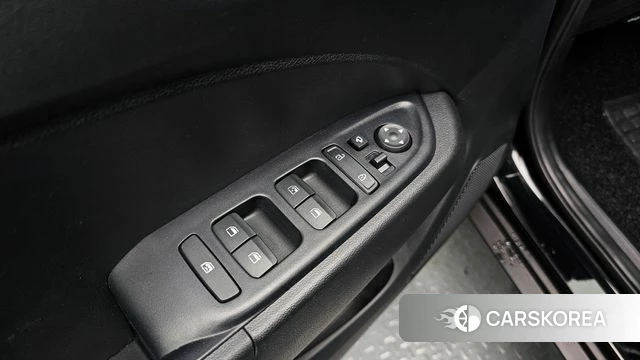 Hyundai Venue id 4202596 из Кореи 19