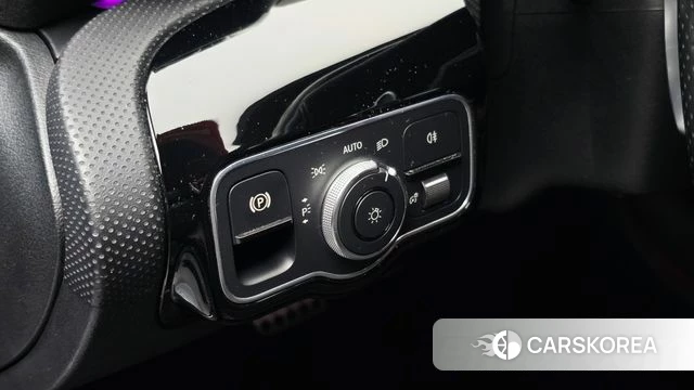 Mercedes-Benz A-Class W177 id 4562376 из Кореи 19