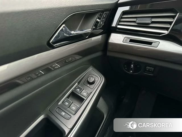 Volkswagen Bora id 4208420 из Китая 19