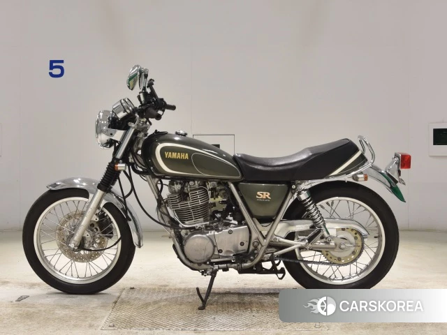 Yamaha SR 400 id 3945389 из Японии 19