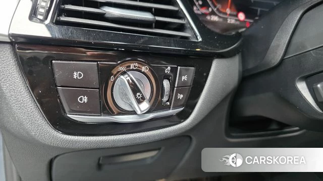 BMW 5 Series (G30) id 4470896 из Кореи 19