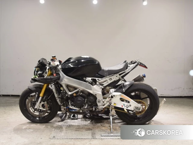 Aprilia RSV4R id 3939573 из Японии 18