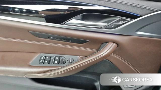 BMW 5 Series (G30) id 4508605 из Кореи 19