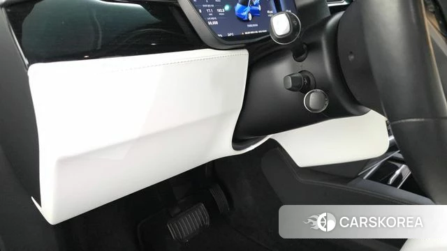 Tesla Model X id 4384395 из Кореи 19