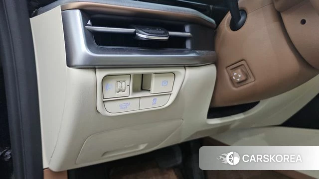 Hyundai Grandeur (GN7) id 4382217 из Кореи 19