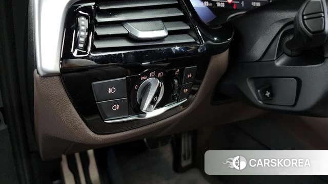 BMW 5 Series (G30) id 4224924 из Кореи 19