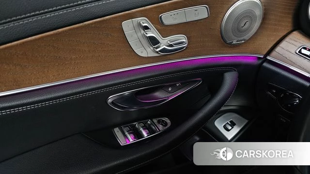 Mercedes-Benz E-Class W213 id 4605037 из Кореи 19