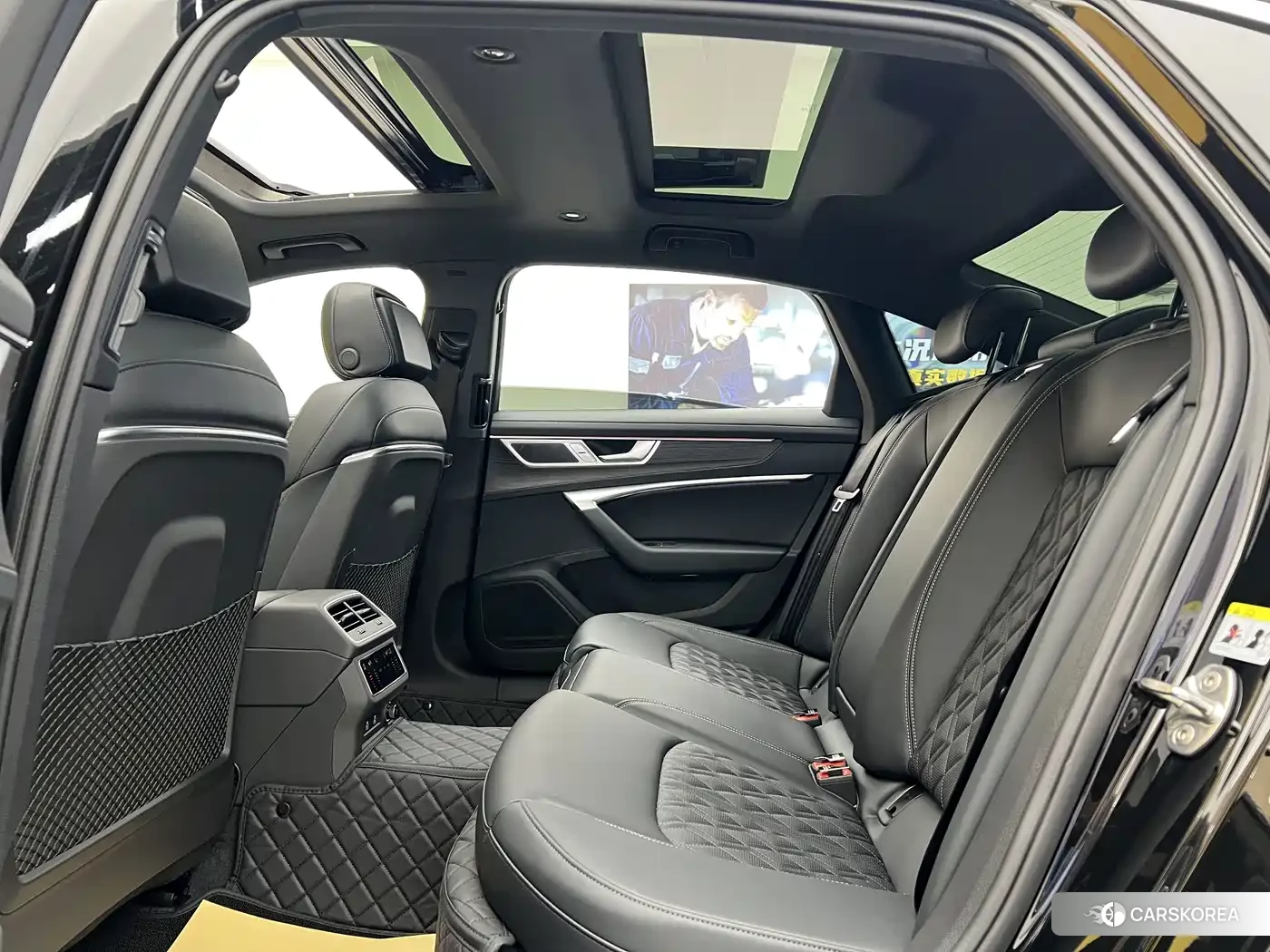 Audi A6L id 4680736 из Китая 19