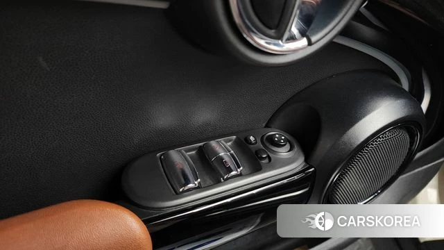 Mini Cooper S Convertible id 4463828 из Кореи 19
