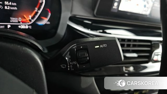 BMW 5 Series (G30) id 4683939 из Кореи 19