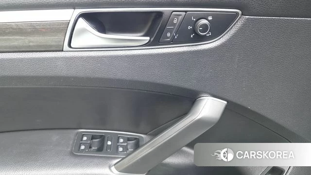 Volkswagen The New Passat id 4536498 из Кореи 19