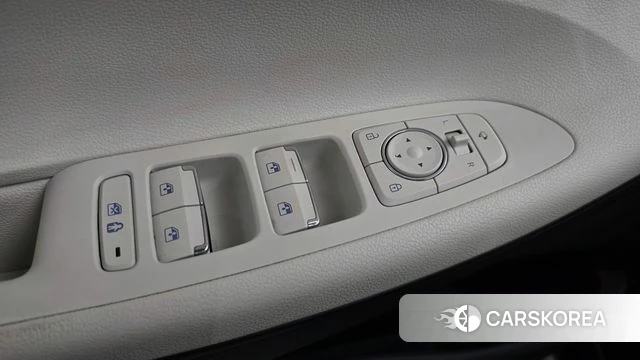 Hyundai The New Grandeur IG Hybrid id 4726314 из Кореи 19