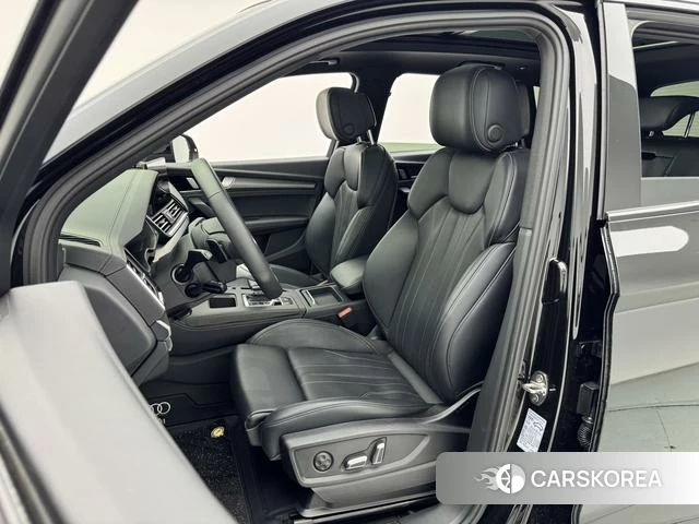 Audi Q5L id 4256993 из Китая 19