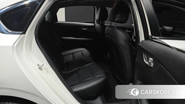 Kia Come New K3 id 4520705 из Кореи 19