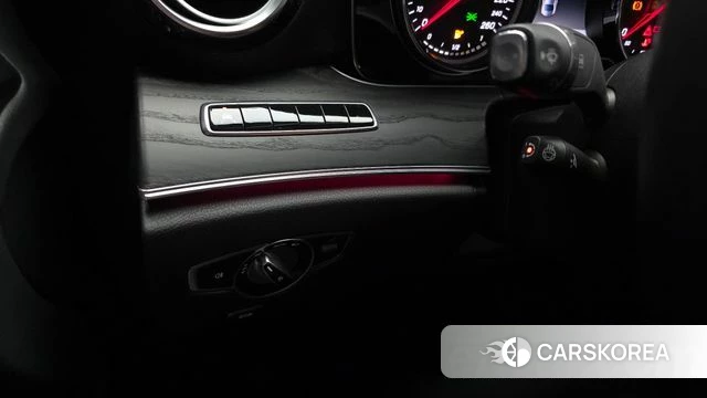 Mercedes-Benz E-Class W213 id 4899914 из Кореи 19