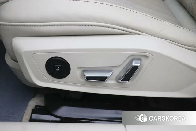 Audi A6L id 4278830 из Китая 19