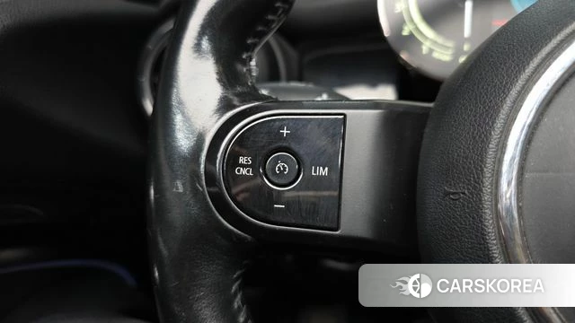 Mini Cooper S Convertible id 4316495 из Кореи 19