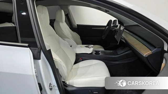 Tesla Model Y id 4757670 из Кореи 19