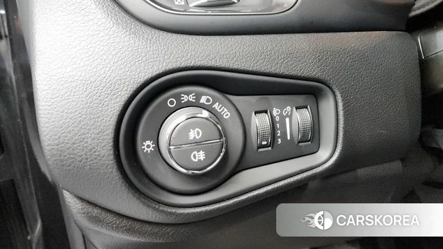 Jeep Renegade id 4465026 из Кореи 19