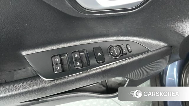 Kia Stonic id 4755478 из Кореи 19