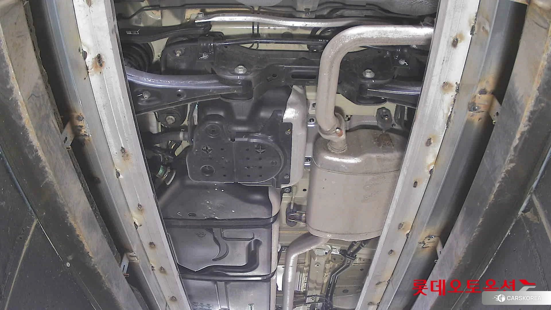 Kia Carnival id 3888290 из Кореи 19