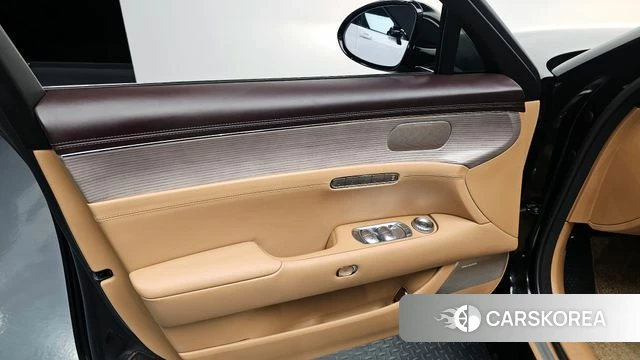 Genesis G90 (RS4) id 4315618 из Кореи 19