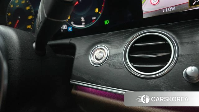 Mercedes-Benz E-Class W213 id 4579667 из Кореи 19