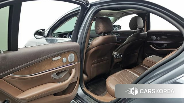 Mercedes-Benz E-Class W213 id 4728019 из Кореи 19